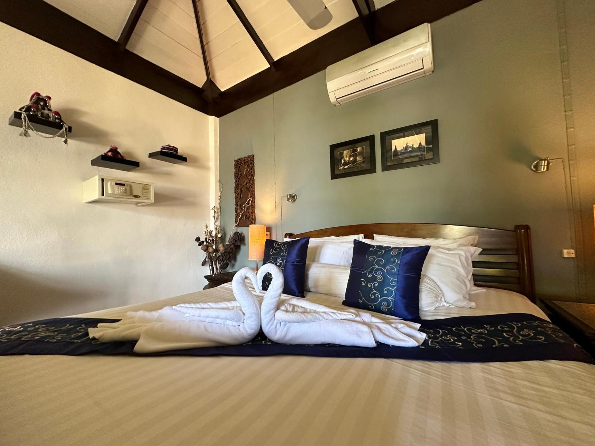 Amber Sands Beach Resort Koh Chang Exterior foto