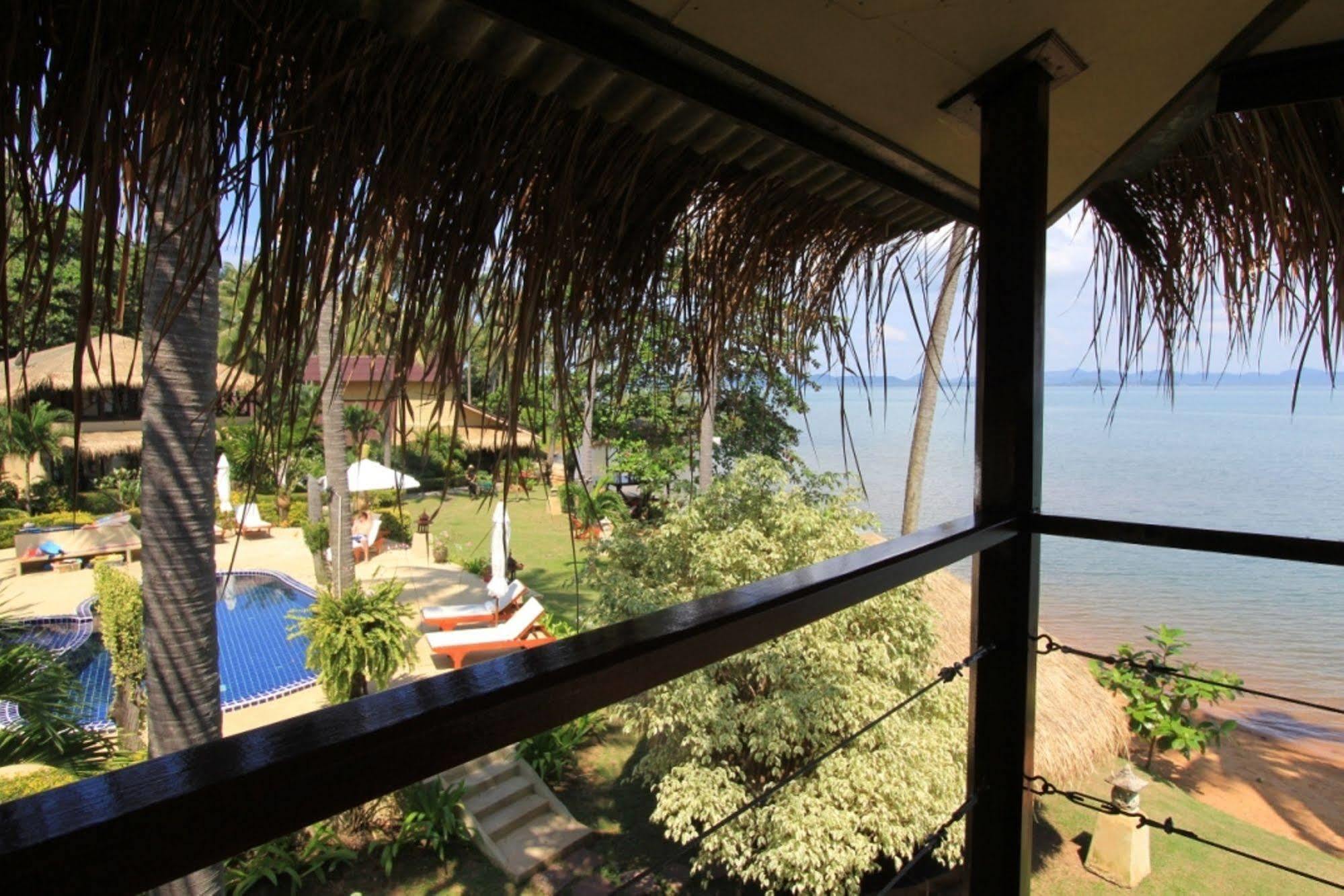 Amber Sands Beach Resort Koh Chang Exterior foto